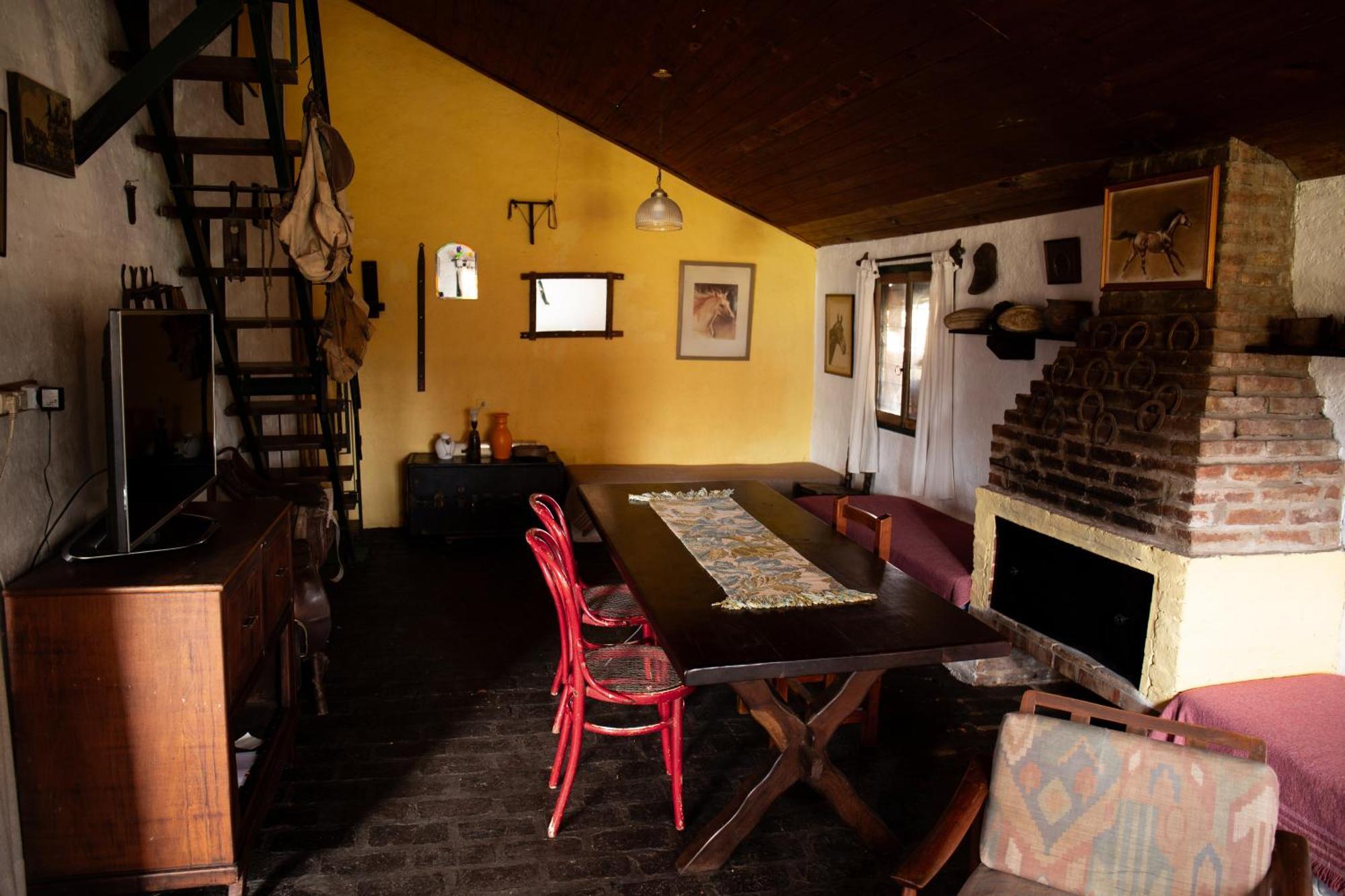 La Carmencita Casa De Campo, Manzanares, Pilar *